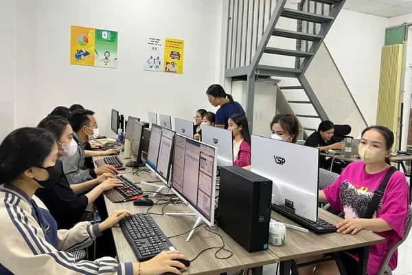 Khóa Học AI Trong Quy Trình Sản Xuất