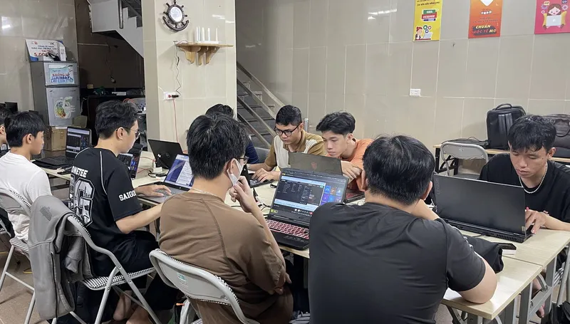 Học viên tại khóa học tích hợp ChatBot AI vào Website