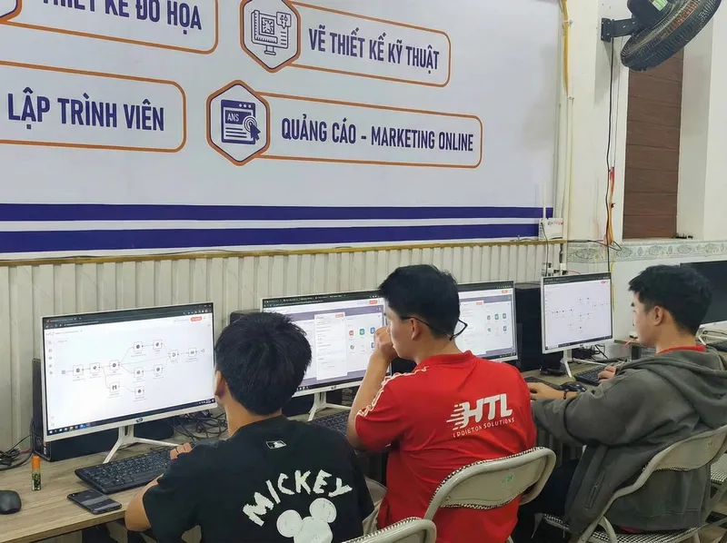 Khóa học Ứng Dụng AI Trong Chăm Sóc Khách Hàng