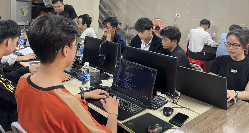 Học viên tại khóa học sử dụng Github Copilot Học viên tại khóa học sử dụng Github Copilot