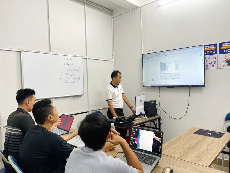 Học viên tại khóa học Vibe Coding Học viên tại khóa học Vibe Coding