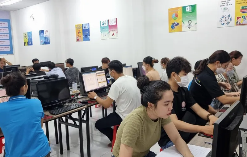 Khóa học AI Đào Tạo Nội Bộ