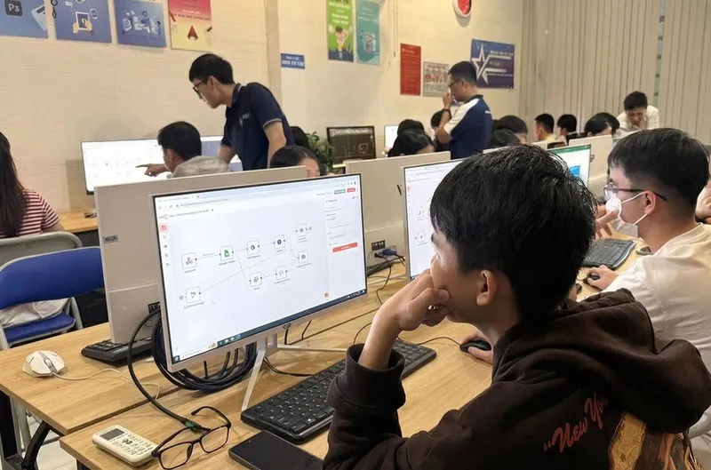Ứng dụng AI Trong Thương Mại Điện Tử Ứng dụng AI Trong Thương Mại Điện Tử