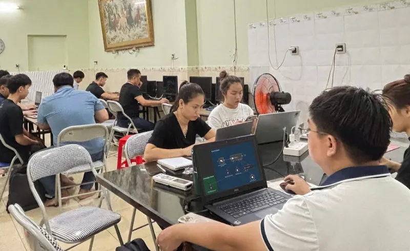 Khóa hoc AI trong quản trị doanh nghiệp