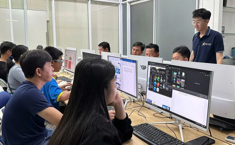 Học viên khóa học Ứng dụng AI trong phân tích dữ liệu
