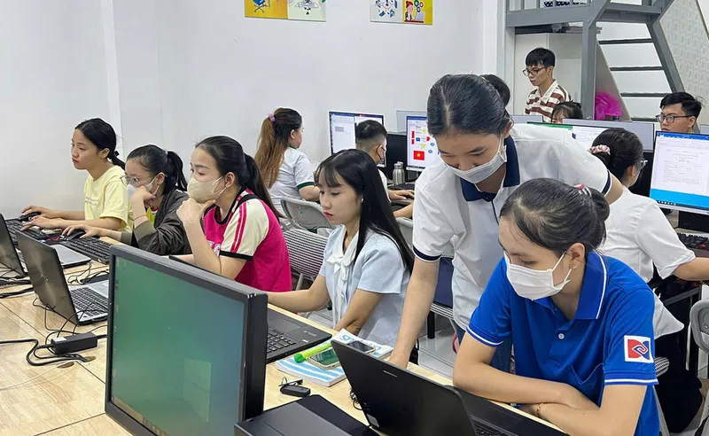Khóa học AI quản lý tài chính cá nhân